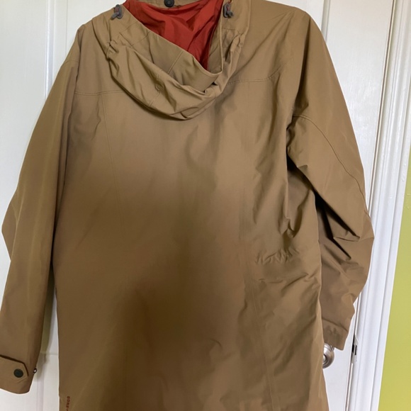 EUC MEC Gore-Tex 100% Waterproof Raincoat - Women's Large - Picture 5 of 12